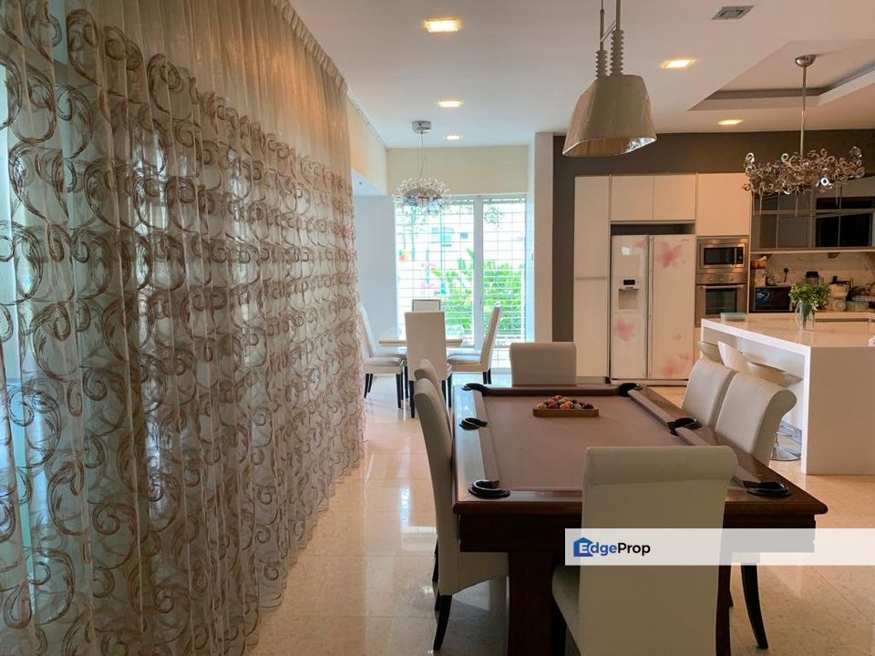 2storey bungalow, with private swimming pool, Selangor, Taman Melawati