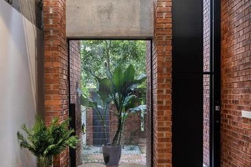 2storey terrace,move in condition