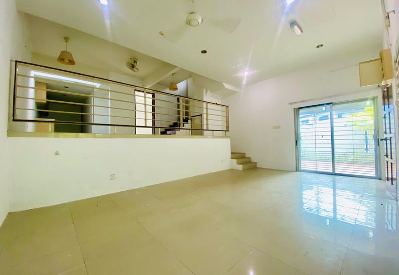 2storey corner, not facing house,renovated