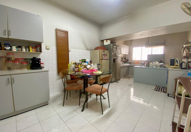 2sty terrace house, not facing house