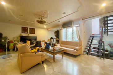 2sty terrace house, not facing house