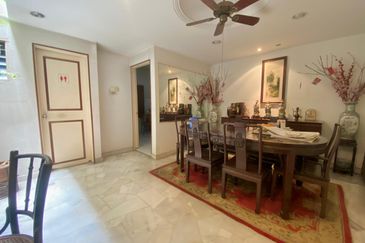 2sty terrace house, not facing house