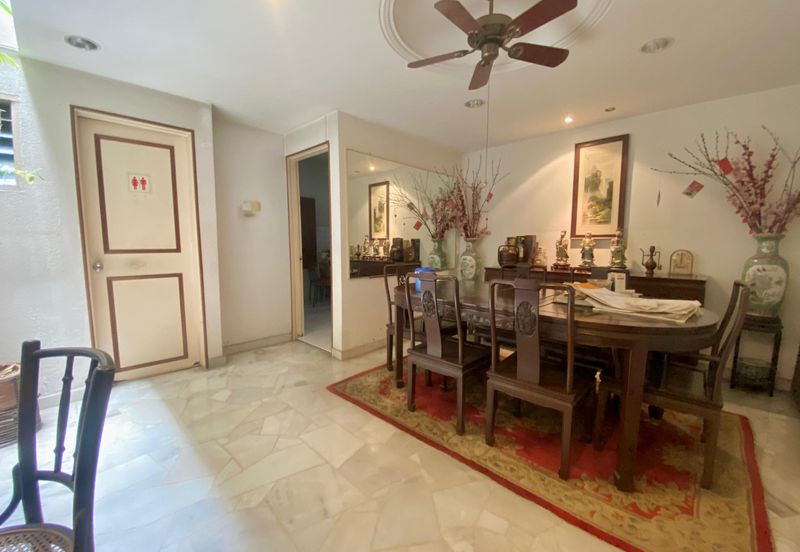 2sty terrace house, not facing house