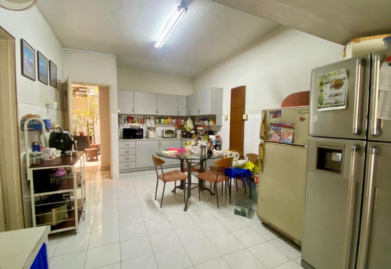 2sty terrace house, not facing house