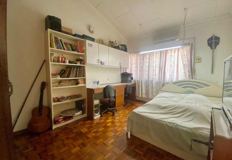 2sty terrace house, not facing house