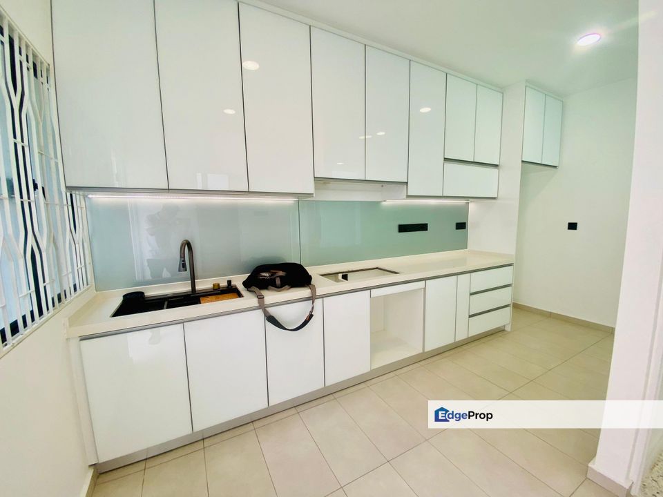 Excellent move in condition,gated guarded, Kuala Lumpur, Taman Desa 