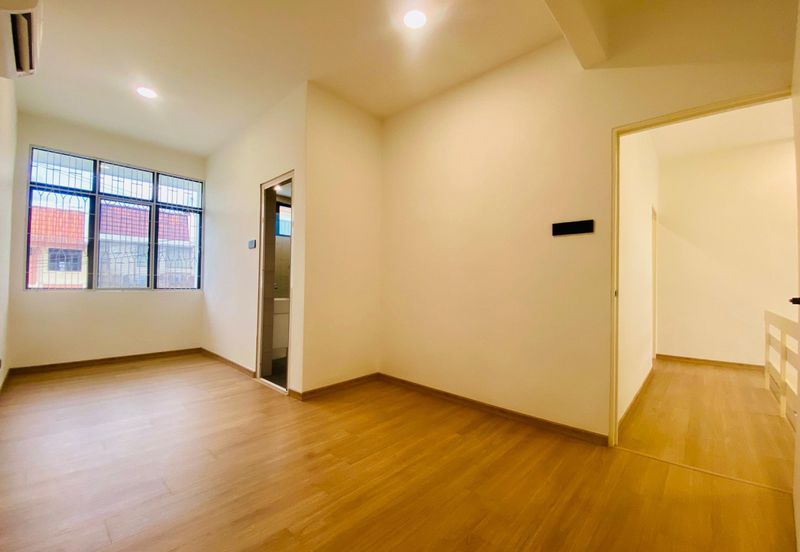 Excellent move in condition,gated guarded