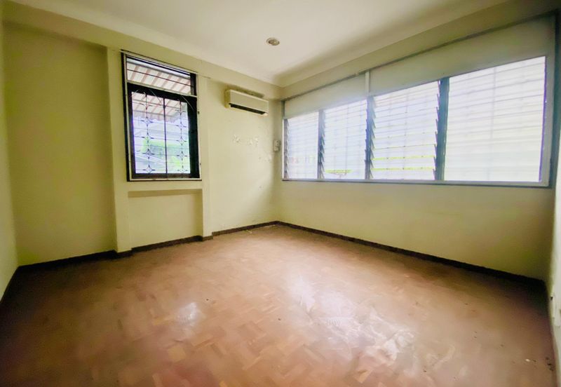 2 storey semi-D, Gated guarded,freehold