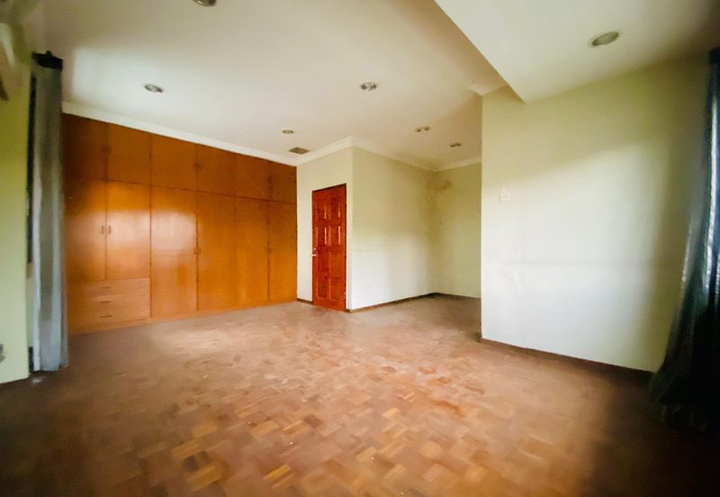 2 storey semi-D, Gated guarded,freehold