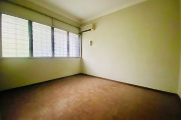 2 storey semi-D, Gated guarded,freehold