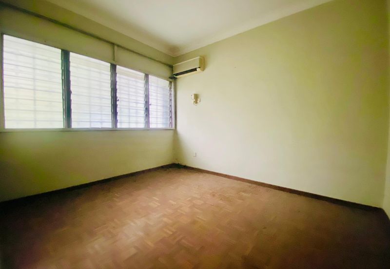 2 storey semi-D, Gated guarded,freehold