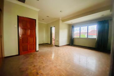 2 storey semi-D, Gated guarded,freehold