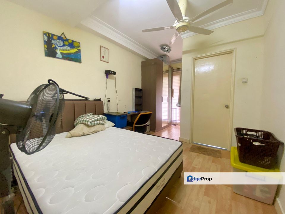 3sty semi-D,gated guarded,5room, Kuala Lumpur, Taman Desa 