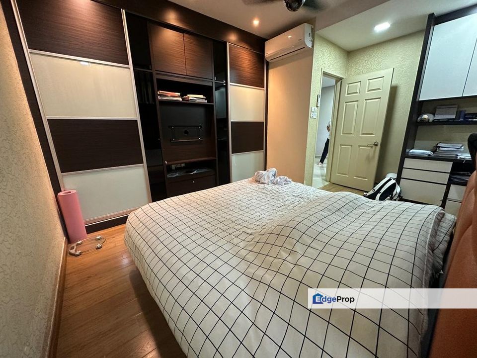 3sty semi-D,fully renovated,gated guarded, Selangor, Batu 9th Cheras