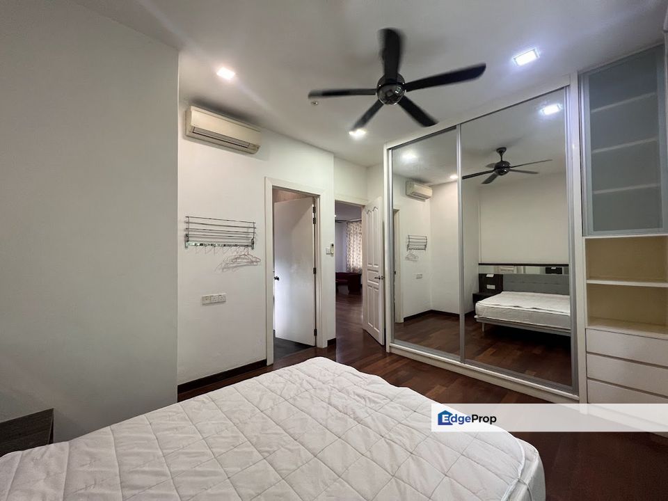 2sty bungalow,come with swimming pool, Selangor, Seri Kembangan