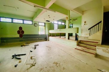 Corner,good for rebuild,good for business