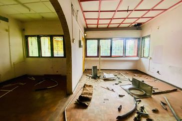 Corner,good for rebuild,good for business