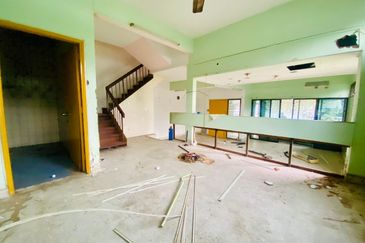 Corner,good for rebuild,good for business