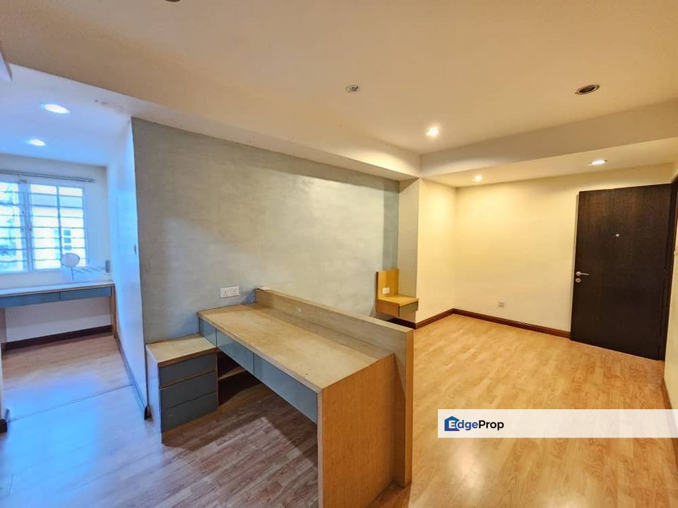 Endlot,3sty terrace,limited,extended, Selangor, Cheras