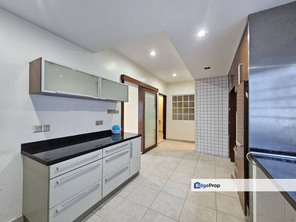 Endlot,3sty terrace,limited,extended, Selangor, Cheras