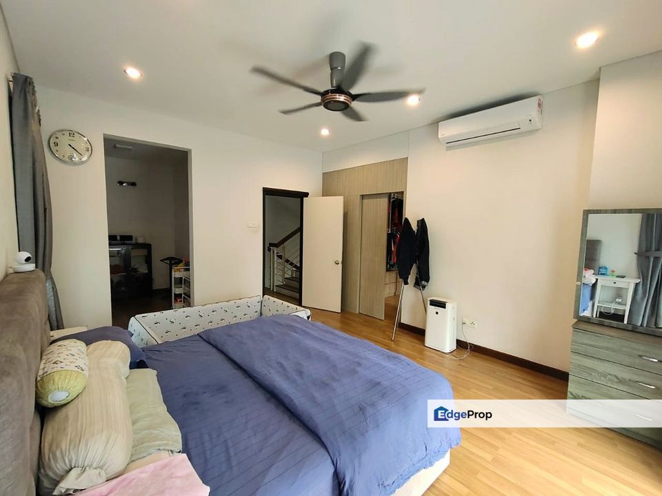 2.5sty semi-D,low density,gated guarded, Selangor, Batu 9th Cheras