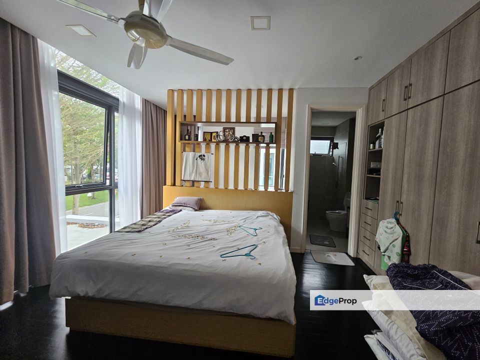 3sty semid,lake view,well maintained , Kuala Lumpur, Sungai Besi