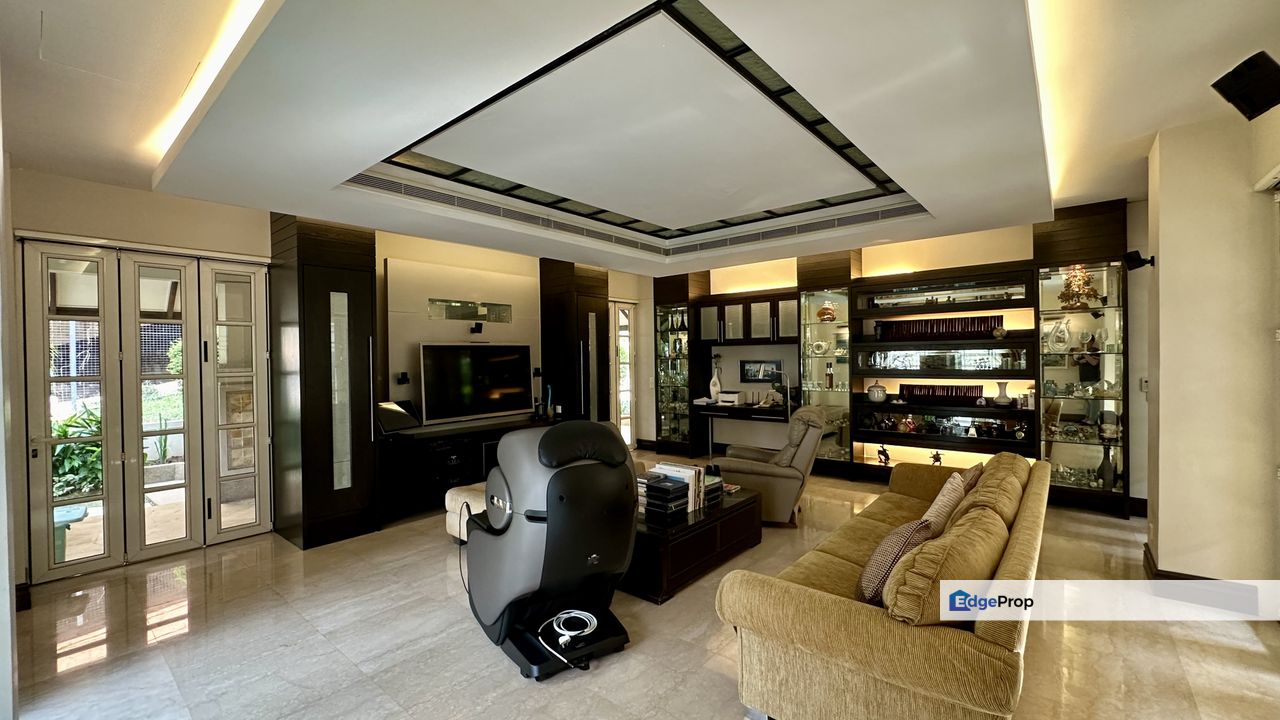 2sty bungalow,nice renovated,pool, Kuala Lumpur, Bangsar