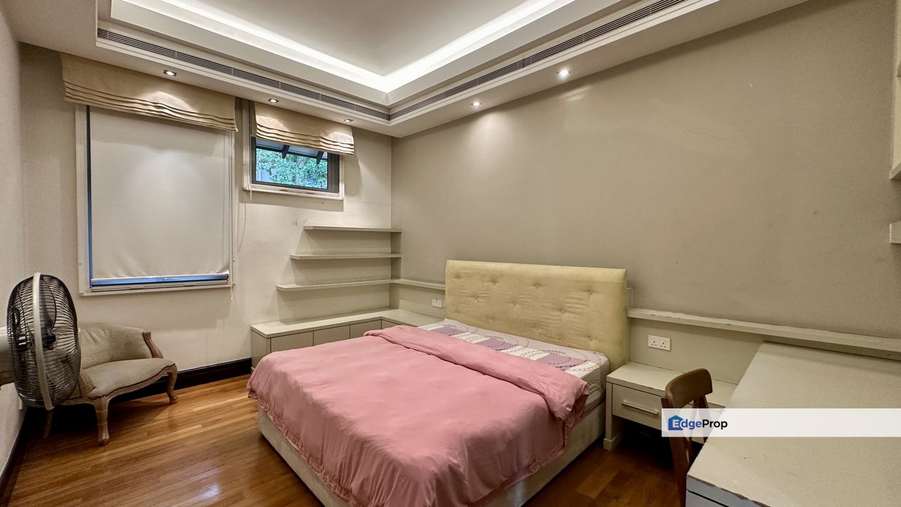 2sty bungalow,nice renovated,pool, Kuala Lumpur, Bangsar