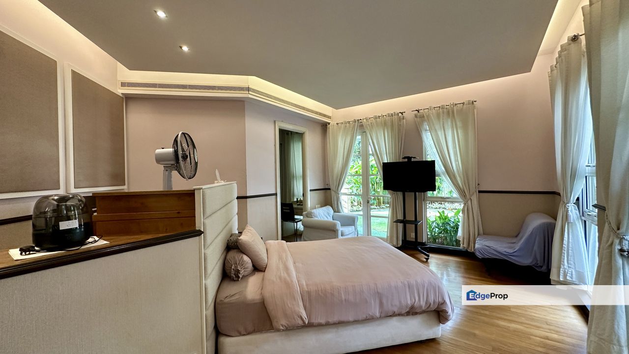 2sty bungalow,nice renovated,pool, Kuala Lumpur, Bangsar