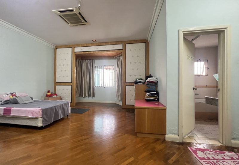 Pinggiran Bukit Segar 