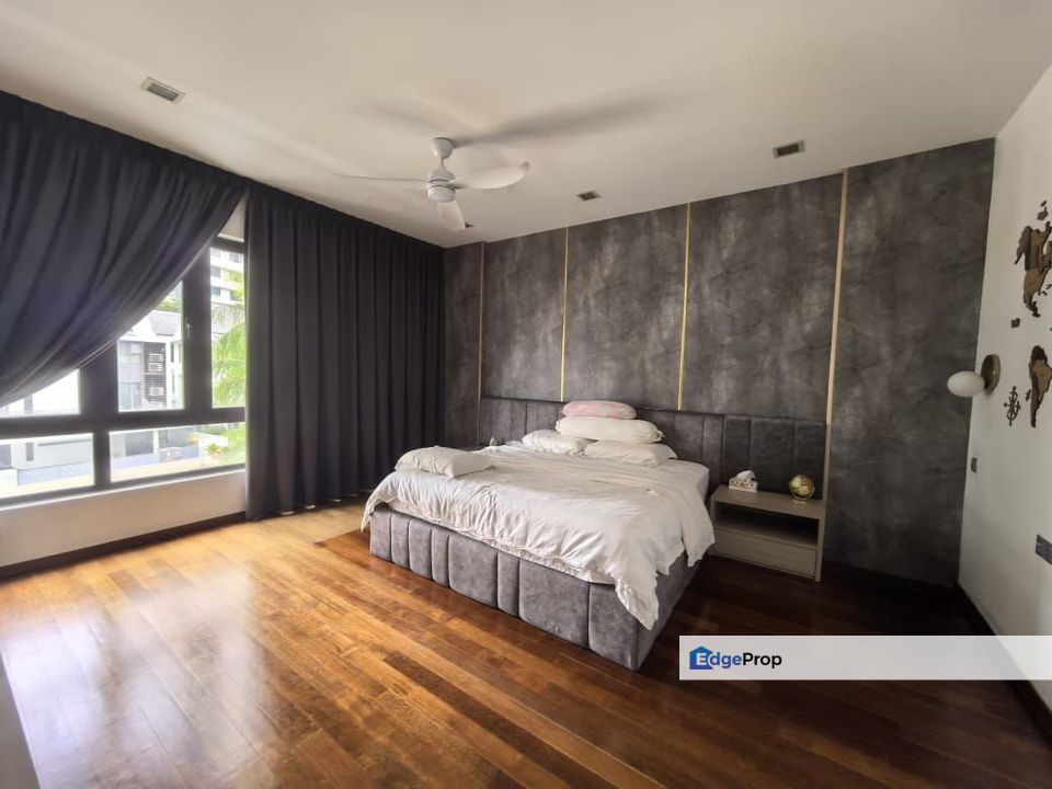 3sty bungalow,low density,renovated , Kuala Lumpur, Bukit Jalil