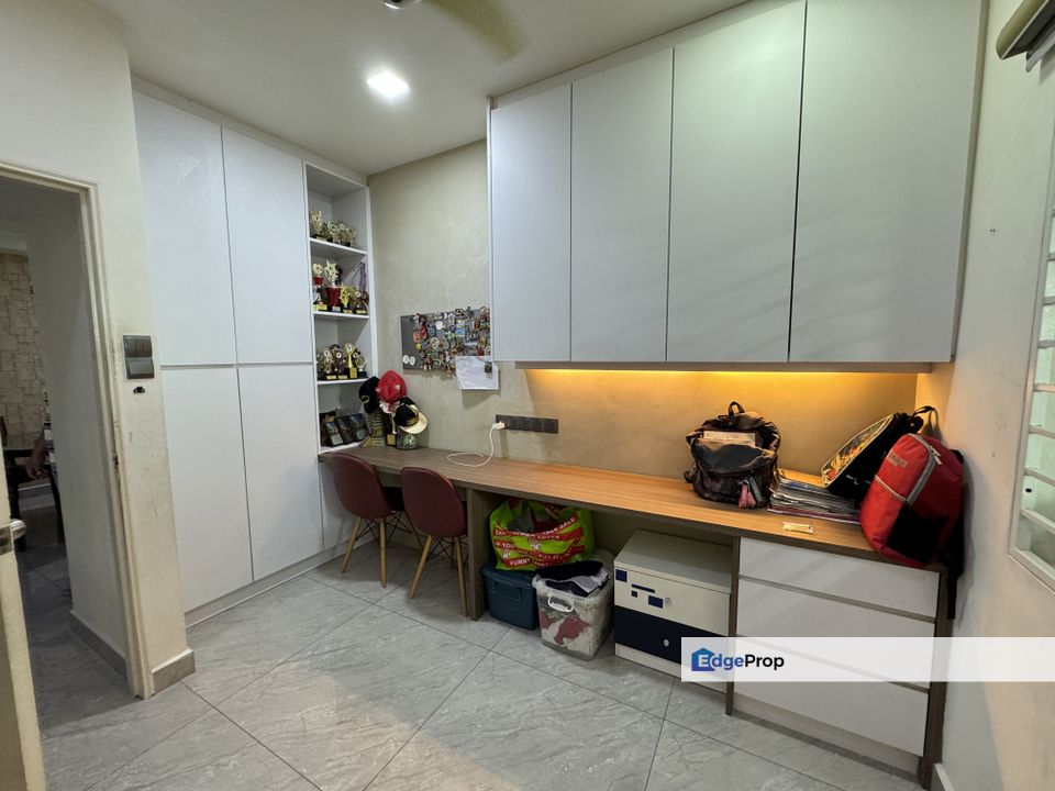 Endlot with land, well maintained , Selangor, Pandan Indah