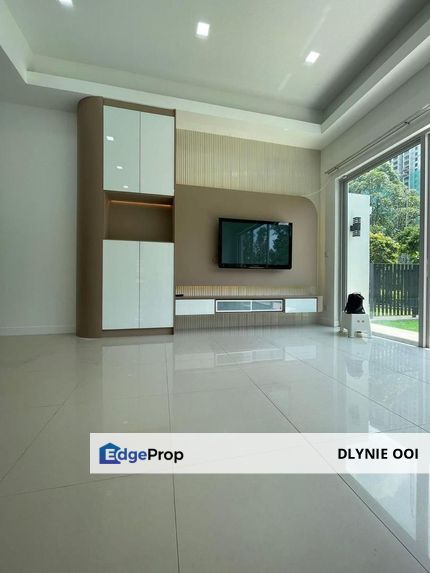 Luxury Condo with Private Garden @ Emerald Hills, Kuala Lumpur, Cheras