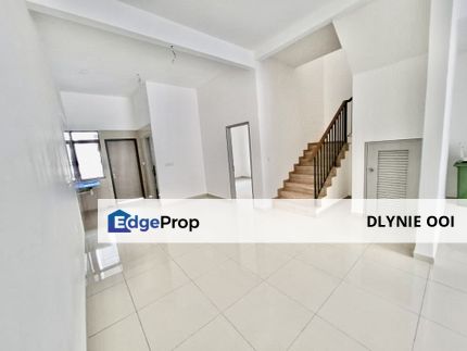 Best Deal 2 Storey Terrace Intermediate Avenue 3 Lake Valley Bandar Tun Hussein Onn Cheras, Selangor, Cheras