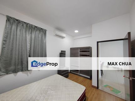 Landmark Residence Middle Room Near Mrt Utar Sungai Long Cheras Traders Square, Selangor, Cheras South