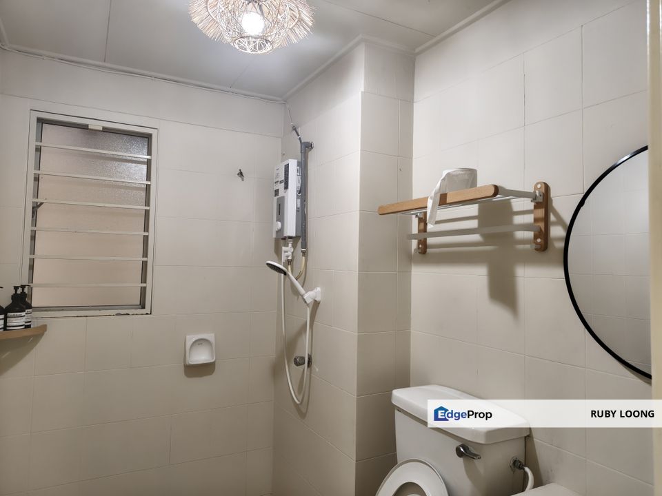 PJ Ara Damansara Double Storey House End Lot, Selangor, Ara Damansara