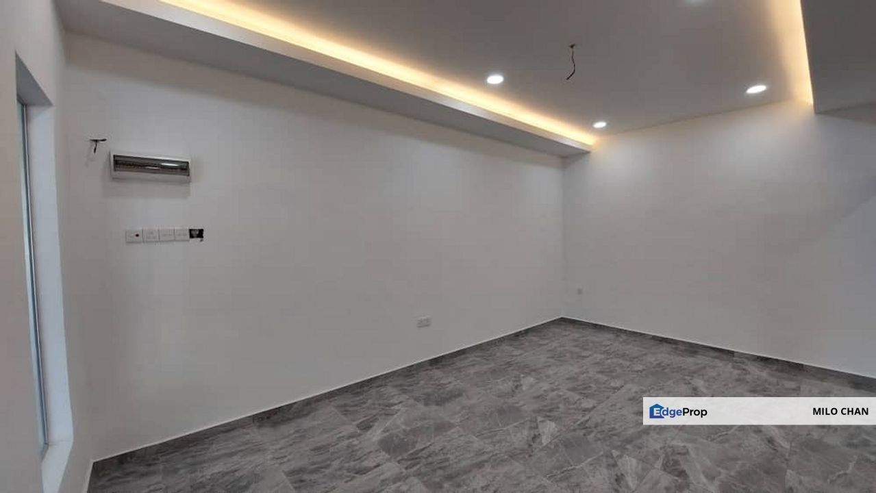 TELUK PULAI SINGLE STOREY 23x70 RM580K, Selangor, Klang