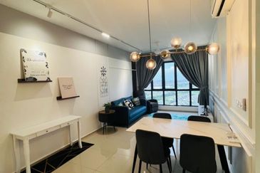 Gravit8 @ Klang South