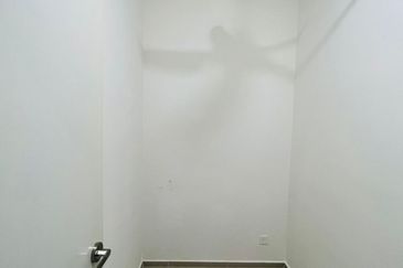 Gravit8 @ Klang South