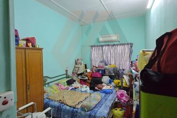 Taman Tepi Sungai ( Taman Teluk Pulai Indah )