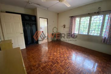 Taman Tepi Sungai ( Taman Teluk Pulai Indah )