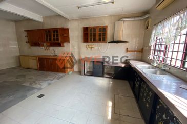 Taman Tepi Sungai ( Taman Teluk Pulai Indah )