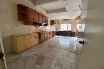 Taman Tepi Sungai ( Taman Teluk Pulai Indah )