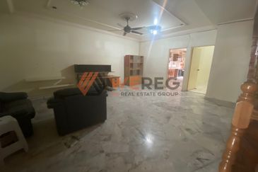 Taman Tepi Sungai ( Taman Teluk Pulai Indah )