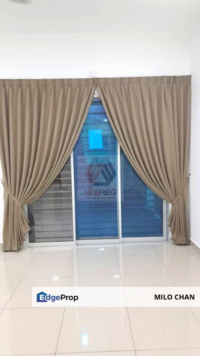 Basic double storey house Bayuemas for rent, Selangor, Klang