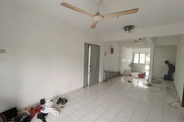 Lily & Jasmine Apartment