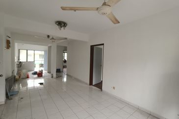 Lily & Jasmine Apartment