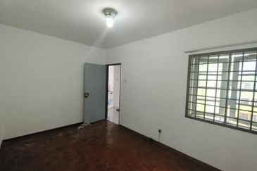 Lily & Jasmine Apartment