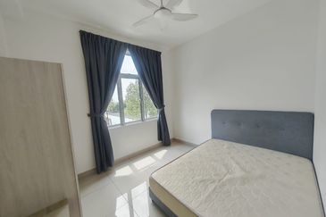 SKS Habitat Apartment, Larkin