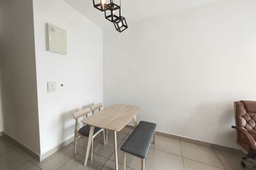 SKS Habitat Apartment, Larkin